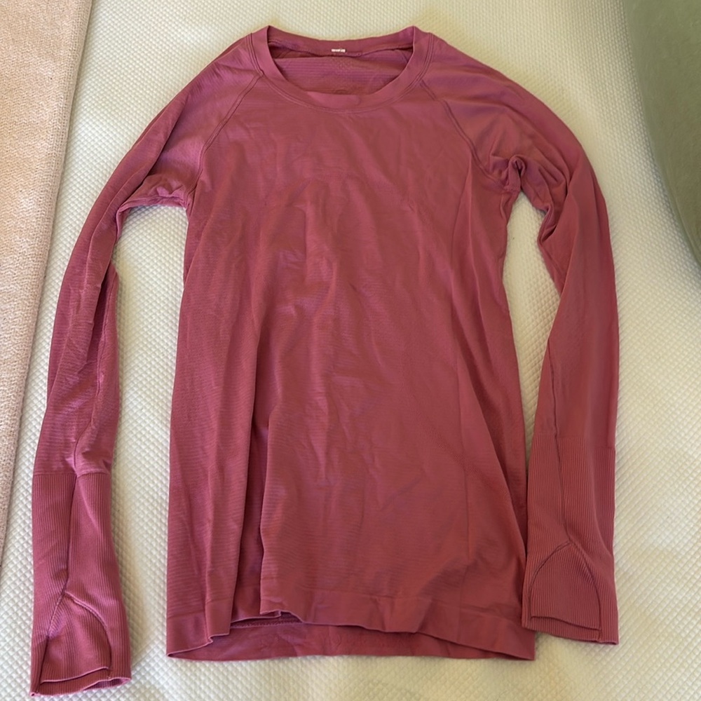 LULULEMON long sleeved swiftly tech in color dusty rose